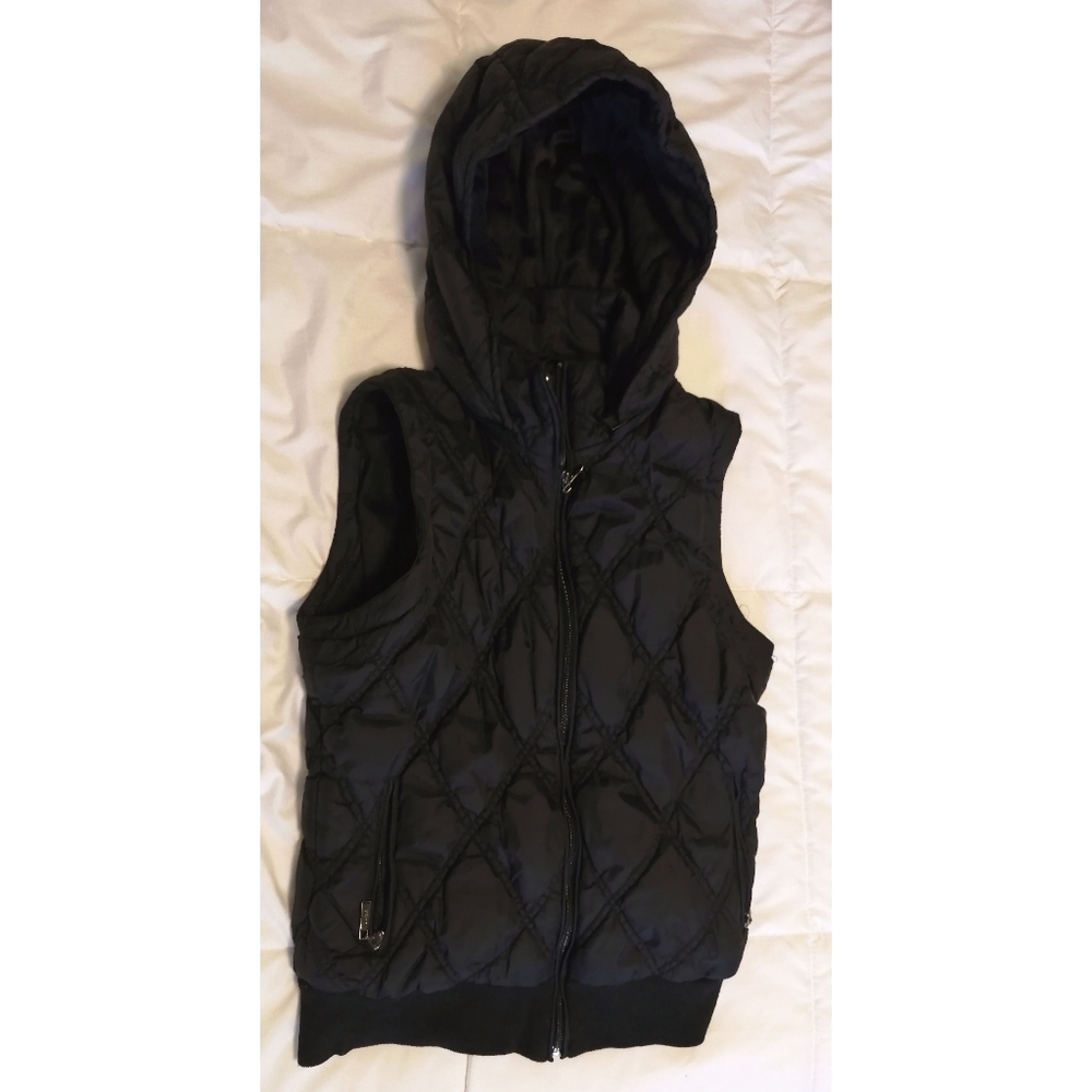 Puff black vest